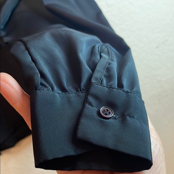 Elegant Black Blouse - Picture 9 of 9